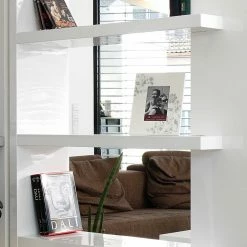 Hochglanz Raumteiler Design Regal In Weiß - Jasmon -Gosy-shop hochglanz raumteiler design regal in weiss lackiert 128x180x30 cm jasmon 04