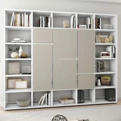 Regal Benet In Beige Und Weiß